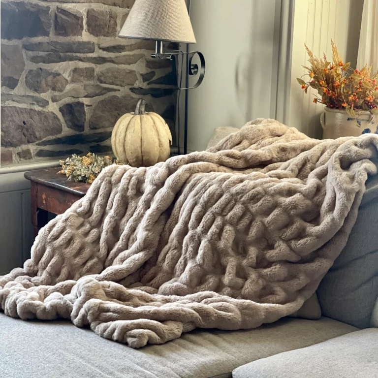 Luxe Faux Fur Blanket - Premium Collection